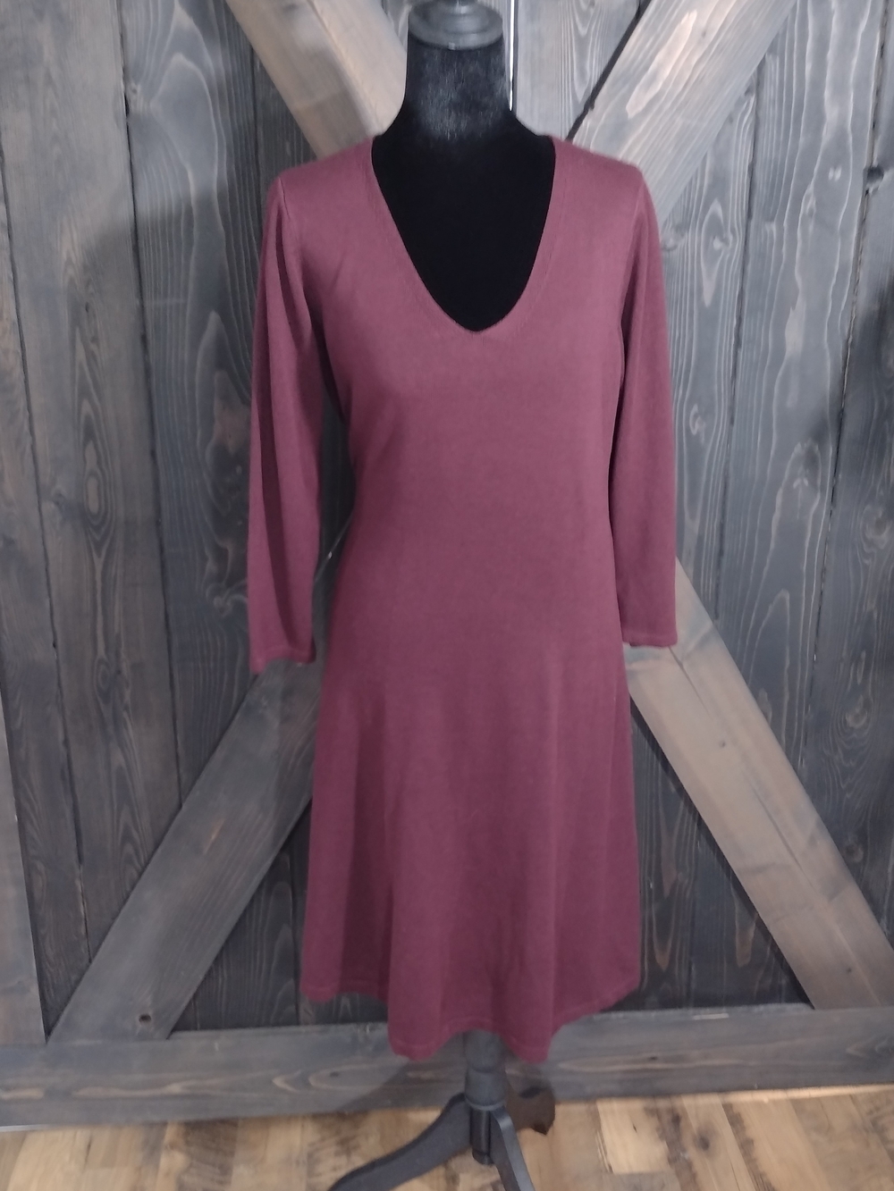 Worthington Plum V-Neck Midi Dress Size Medium